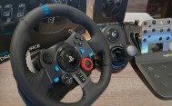 Volant s pedály a řadící pákou Logitech g29